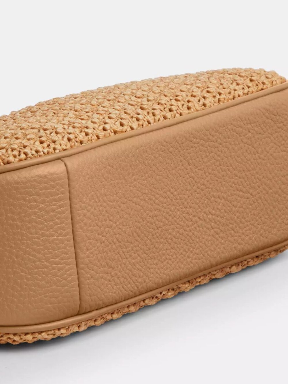 COACH CEC43 Teri Shoulder Bag With Charm straw/Im/Toast Leather *SEALED* - Picture 12 of 14